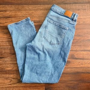 American Eagle Stretch Mom Jeans